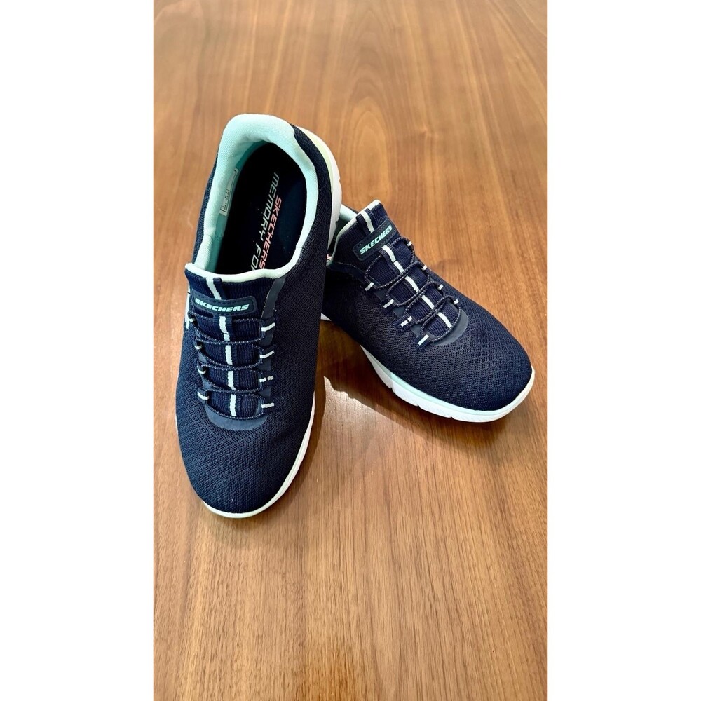 Skechers women Memory Foam size 8 Navy/White Textile Low Top Lace-Up Sneakers